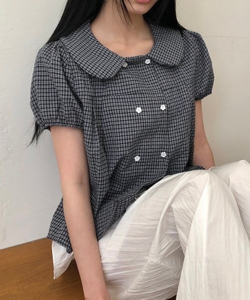 LADY LIKE(レディライク)の「パフスリーブミニチェック柄ラウンドカラー半袖ブラウス(シャツ/ブラウス・レディース・ネイビー/ブラック/ホワイト・M)」の9枚目の写真