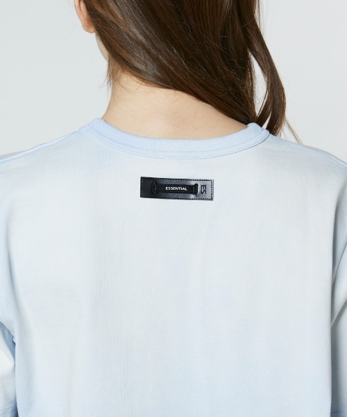 ESSENTIAL(エッセンシャル)の「ヘビー天竺 グラデーションTシャツ(WEB限定)(Tシャツ/カットソー・レディース・サックスブルー/ピンク・FREE)」の9枚目の写真