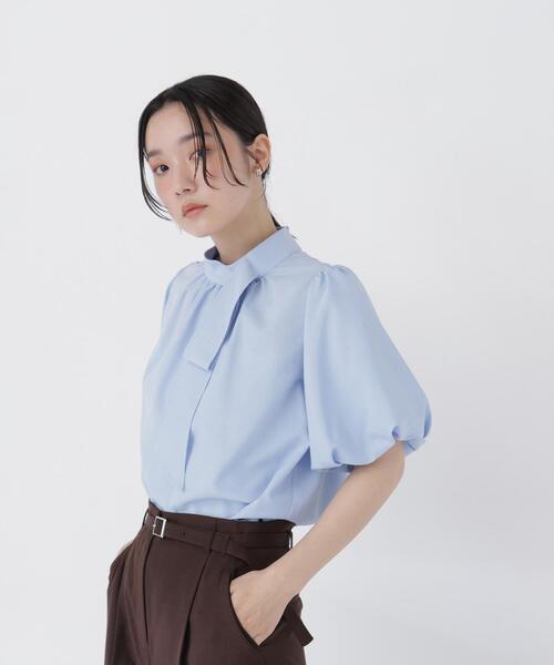 NATURAL BEAUTY BASIC(ナチュラルビューティーベーシック)の「リネンライクサイドタイブラウス(シャツ/ブラウス・レディース・ブラウン/ベージュ/ブルー・MEDIUM/SMALL)」の3枚目の写真