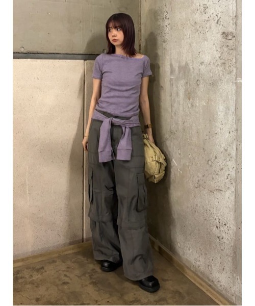 THROW by SLY(スローバイスライ)の「MillerxTHROW ONESHOULDER TOPSTHROW ミラースローワンショルダートップス 夏服 秋服(Tシャツ/カットソー・レディース・パープル系その他/ブラウン系その他2・FREE)」の20枚目の写真