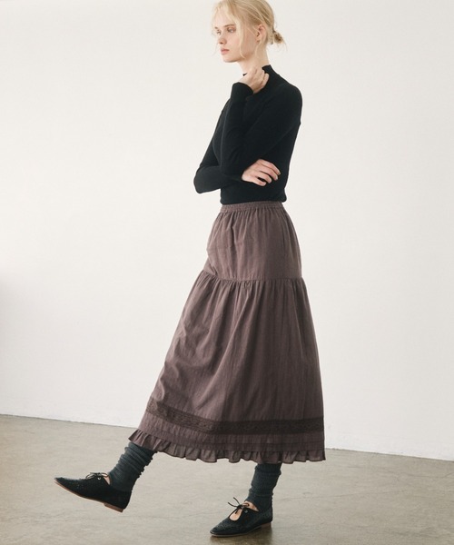 Crisp(クリスプ)の「tuck lace cotton skirt / タックレースコットンスカート(スカート・レディース・オフホワイト/ダークグレー・FREE)」の1枚目の写真