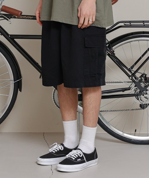 ジャイアントフィットストーンカーゴショートパンツ（ブラック