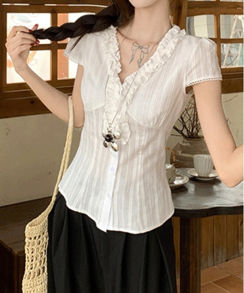 gossip!ロサンゼルス(ゴシップロサンゼルス)の「【Y2Kガーリー】 レース切替 フリルシャツ Vネック 春夏 半袖(Tシャツ/カットソー・レディース・ホワイト・M)」の3枚目の写真