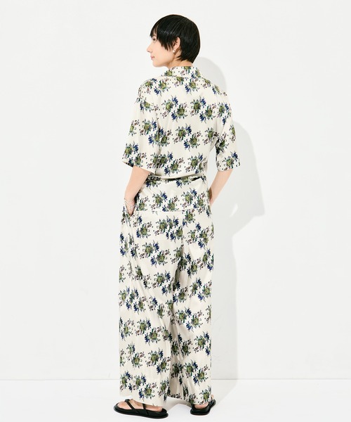 FUMIE TANAKA（フミエタナカ）の「[FUMIE=TANAKA/フミエタナカ]flower satin SH（シャツ/ブラウス・レディース・ホワイト/ブラック・36）」の15枚目の写真