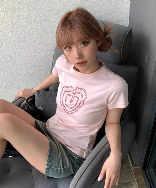 AsRiRe（アスリレイ）の「ハートビジューロゴコンパクトTシャツ（Tシャツ/カットソー・レディース・ピンク・M）」の3枚目の写真