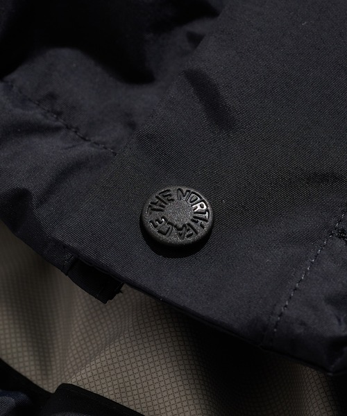 THE NORTH FACE(ザノースフェイス)の「【THE NORTH FACE】DOT SHOT JACKET(マウンテンパーカー・メンズ・ブラック・XL)」の2枚目の写真