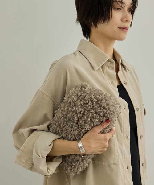 SALON adam et rope'(サロン アダム エ ロペ)の「【W S(ドゥーブル)】プードルライクファードロストバッグ(ショルダーバッグ・レディース・ベージュ系その他・FREE)」の1枚目の写真