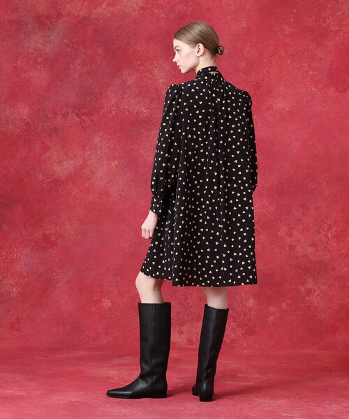 LOULOU WILLOUGHBY(ルルウィルビー)の「WEB限定 デシンハートワンピース(ワンピース・レディース・ブラック/ネイビー・2)」の17枚目の写真