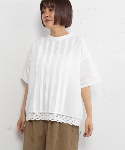 POU DOU DOU(プードゥドゥ)の「トーションレースワイドタックトップス(Tシャツ/カットソー・レディース・オフホワイト/ブルー/ブラック・3)」の2枚目の写真