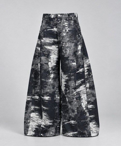 TAAKK(ターク)の「【TAAKK】DENIM CURVED PANTS(デニムパンツ・メンズ・レッド/ネイビー/グレー・3/2)」の3枚目の写真