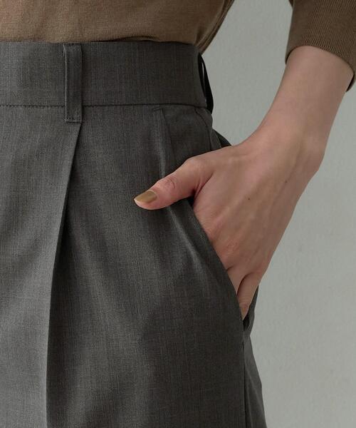 UNTITLED（アンタイトル）の「【後ろウエストゴム/お仕事着にも】ウーステッドテーパードパンツ（その他パンツ・レディース・ブラウン系/チャコールグレー/ブラック・50/00/03/46/02/48/01/44/04/42）」の18枚目の写真