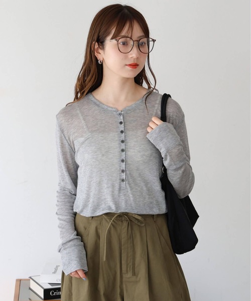 tiptop(ティップトップ)の「【ZOZO限定】シアーヘンリーネックロンT(Tシャツ/カットソー・レディース・オフホワイト/グレー/ブラック・FREE)」の20枚目の写真