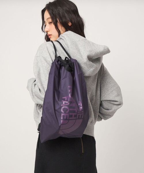THE NORTH FACE(ザノースフェイス)の「【WEB限定】<THE NORTH FACE>ピーエフ サックパック(13L)(バックパック/リュック・レディース・ライトグレー/ブラック/パープル・FREE)」の3枚目の写真