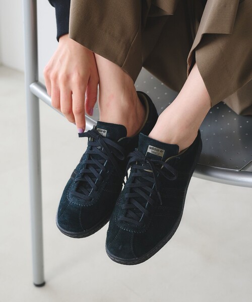 adidas Originals(アディダスオリジナルス)の「【別注】<adidas Originals>TOBACCO スニーカー(スニーカー・レディース・ブラック・22.5cm/23cm/23.5cm/24cm/24.5cm/25cm)」の3枚目の写真