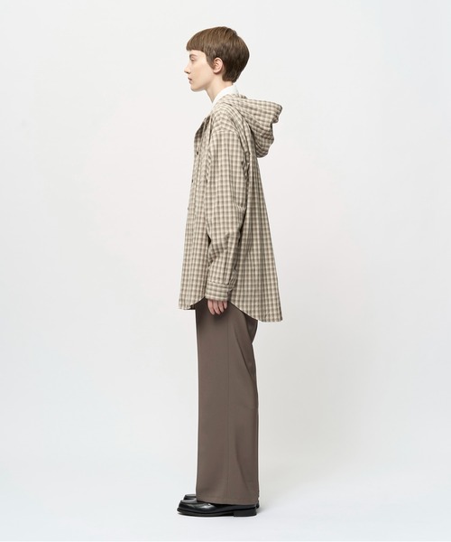 Juha(ユハ)の「WASHED MINI CHECK HOODED SHIRT(シャツ/ブラウス・メンズ・ベージュ/ブラック・3/4)」の4枚目の写真