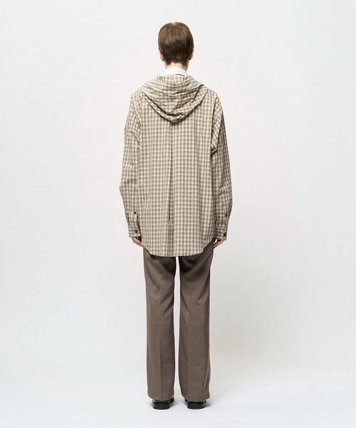 Juha(ユハ)の「WASHED MINI CHECK HOODED SHIRT(シャツ/ブラウス・メンズ・ベージュ/ブラック・3/4)」の5枚目の写真