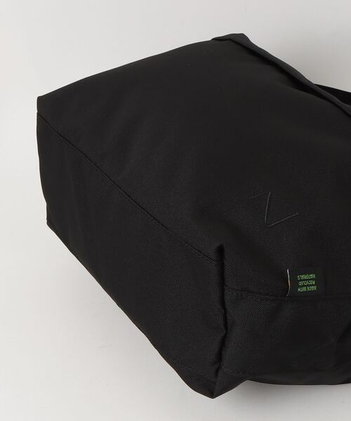 maison vert（メゾンヴェール）の「maison vert/CORDURA eco(R)撥水加工ショルダーバッグ（ショルダーバッグ・レディース・ブラック・F）」の3枚目の写真