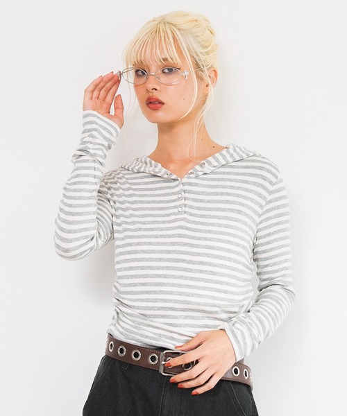 WEGO(ウィゴー)の「WEGO/【26年秋冬新作】ヘンリーネックフードロンT(Tシャツ/カットソー・レディース・ブラック系その他5/グレー系その他5・FREE)」の3枚目の写真