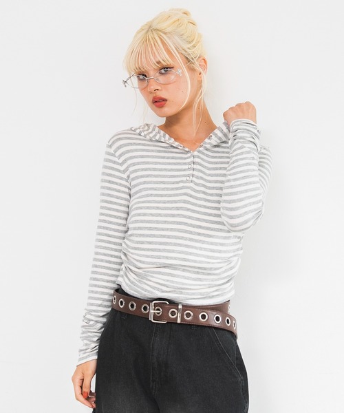 WEGO(ウィゴー)の「WEGO/【26年秋冬新作】ヘンリーネックフードロンT(Tシャツ/カットソー・レディース・ブラック系その他5/グレー系その他5・FREE)」の4枚目の写真
