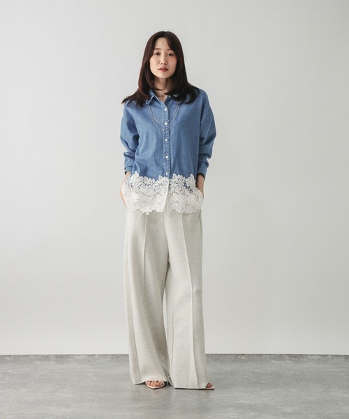 GLOBAL WORK(グローバルワーク)の「切り替えレースデニムシャツ長袖/1066853(シャツ/ブラウス・レディース・サックスブルー・REGULAR/SHORT)」の3枚目の写真