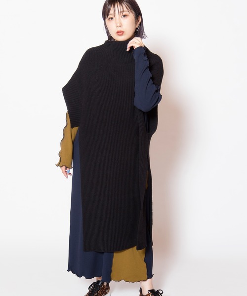 OSMOSIS(オズモーシス)の「2WAYアシンメトリーニットポンチョ(ニット/セーター・レディース・アイボリー/ブラウン/ブラック・ONE SIZE)」の2枚目の写真