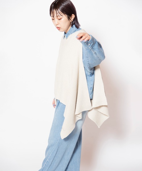 OSMOSIS(オズモーシス)の「2WAYアシンメトリーニットポンチョ(ニット/セーター・レディース・アイボリー/ブラウン/ブラック・ONE SIZE)」の21枚目の写真