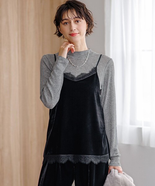 23区 L(ニジュウサンクオオキイサイズ)の「ベロアキャミ ツインセット トップス(Tシャツ/カットソー・レディース・ライトグレー系/ブラック系・44/46/48)」の2枚目の写真