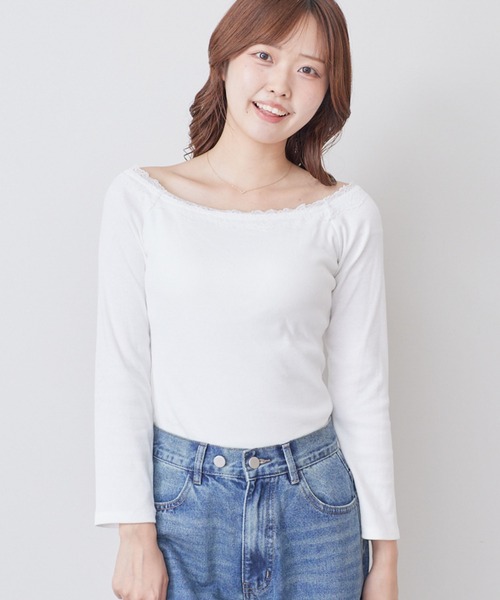 archives(アルシーヴ)の「レーストリムカップ付オフショルTOPS(Tシャツ/カットソー・レディース・オフホワイト/ブラック・MEDIUM)」の3枚目の写真