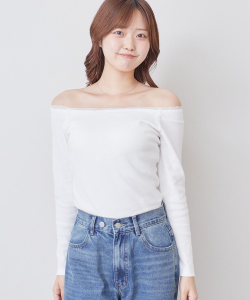 archives(アルシーヴ)の「レーストリムカップ付オフショルTOPS(Tシャツ/カットソー・レディース・オフホワイト/ブラック・MEDIUM)」の7枚目の写真