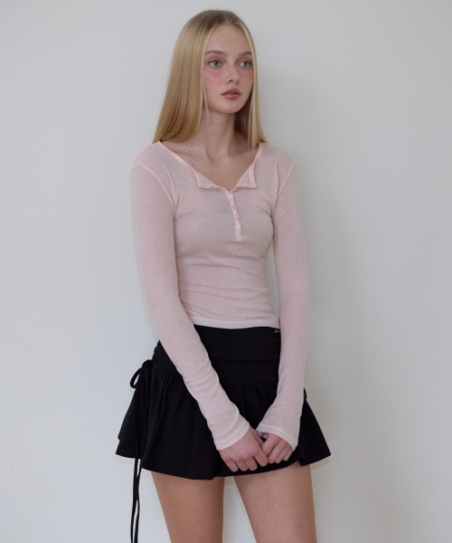 ROSEFRANTZ（ロゼフランツ）の「Henley Neck Layered Long Sleeve [Pink]（Tシャツ/カットソー・レディース・PINK・OS）」の9枚目の写真