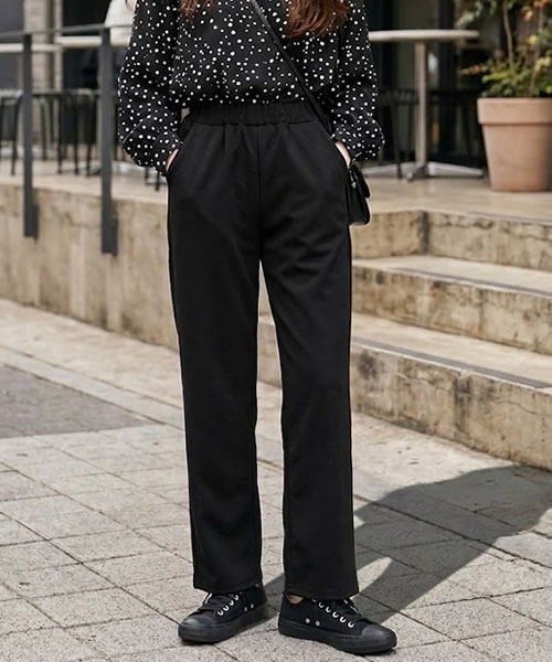 Pittok（ピットク）の「ウエストらくゴム ポケット付きストレートパンツ（スラックス・レディース・ブラック・MEDIUM/LARGE/X-LARGE）」の4枚目の写真