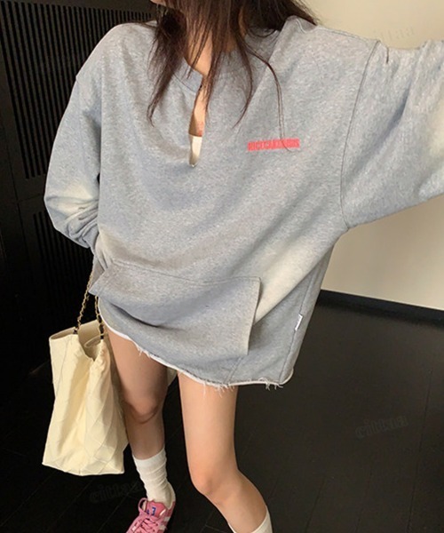 Dalfwin（ダールフィン）の「RICECAKEフェイクレザーラベル付き刺繍ロゴキーネック色落ち加工切りっぱなしスウェット（スウェット・レディース・グレー/ブラック・FREE）」の21枚目の写真