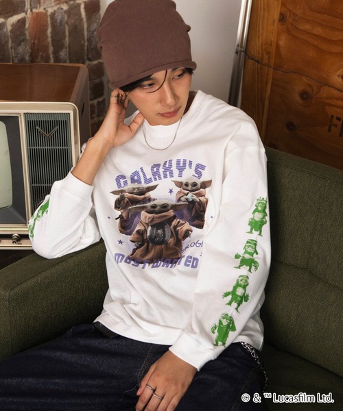 STAR WARS(スターウォーズ)の「WEGO/【26年秋冬新作】SWマンダロリアンアンドグローグーT(Tシャツ/カットソー・メンズ・ホワイト/スミクロ・MEDIUM/LARGE)」の1枚目の写真