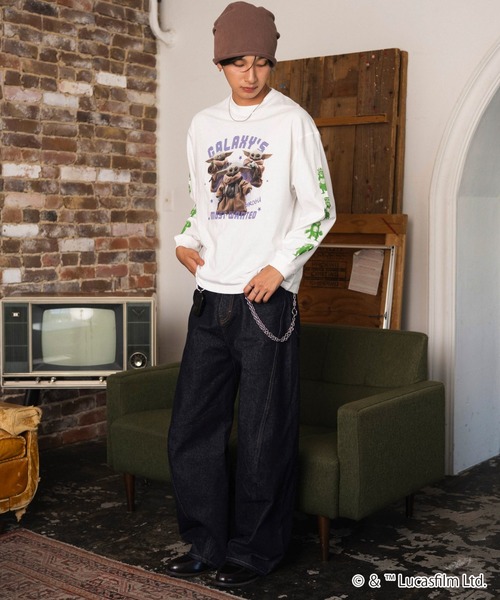 STAR WARS(スターウォーズ)の「WEGO/【26年秋冬新作】SWマンダロリアンアンドグローグーT(Tシャツ/カットソー・メンズ・ホワイト/スミクロ・MEDIUM/LARGE)」の6枚目の写真