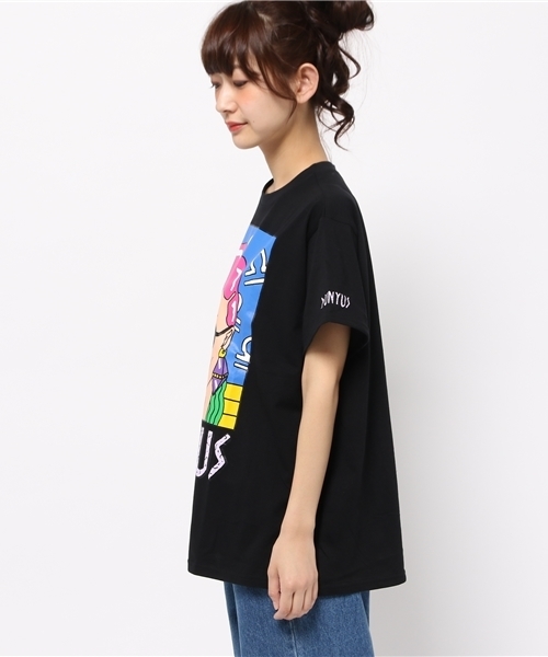 PUNYUS(プニュズ)の「フェイスTシャツ(Tシャツ/カットソー・レディース・ホワイト/ブラック/ライトピンク・4/3)」の5枚目の写真