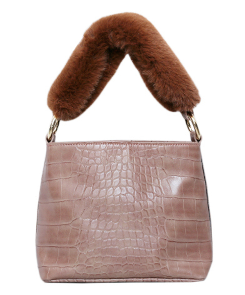 Ameri（アメリ）の「COLOR FUR SHOULDER （ショルダーバッグ・レディース・ブラウン/ベージュ・FREE）」の4枚目の写真