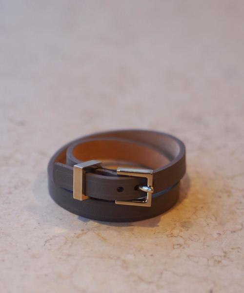MAISON BOINET（メゾンボワネ）の「MAISON BOINET レザー ワイド Wベルト ブレス / メゾンボワネ / レザーブレス（ブレスレット・レディース・グレー/ベージュ・フリー）」の2枚目の写真