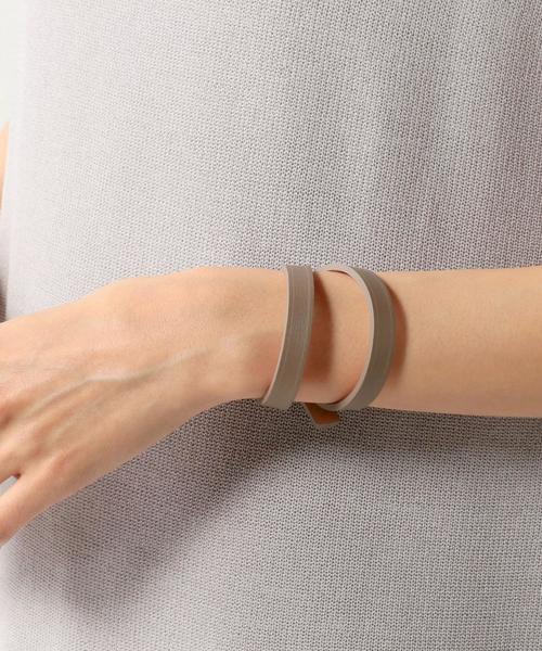 MAISON BOINET（メゾンボワネ）の「MAISON BOINET レザー ワイド Wベルト ブレス / メゾンボワネ / レザーブレス（ブレスレット・レディース・グレー/ベージュ・フリー）」の11枚目の写真