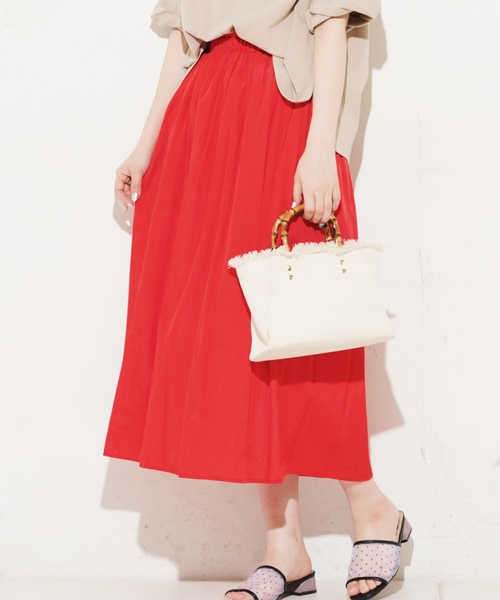 natural couture（ナチュラルクチュール）の「ふんわりタックスカート（スカート・レディース・ブラック/ベージュ/グリーン/レッド・FREE）」の4枚目の写真