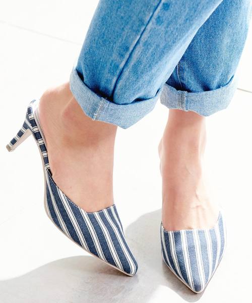 KOBE LETTUCE(コウベレタス)の「7cmヒールポインテッドトゥミュール サンダル(サンダル・レディース・ブラック/ベージュ/パープル/ミント/ストライプ・LL/S/M/L)」の5枚目の写真