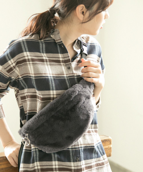 GLOBAL WORK（グローバルワーク）の「ファーウェストバッグ/808472