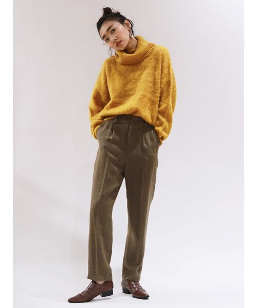 Ungrid(アングリッド)の「ヘリンボーンタックパンツ(その他パンツ・レディース・チャコールグレー/ブラウン・SMALL/MEDIUM)」の5枚目の写真