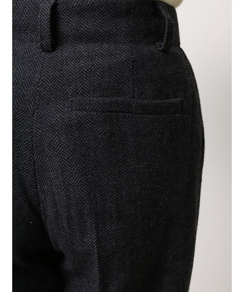 Ungrid(アングリッド)の「ヘリンボーンタックパンツ(その他パンツ・レディース・チャコールグレー/ブラウン・SMALL/MEDIUM)」の6枚目の写真