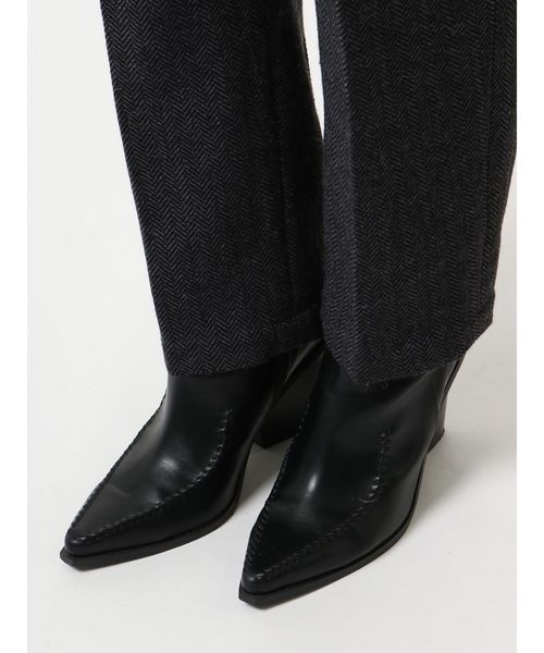 Ungrid(アングリッド)の「ヘリンボーンタックパンツ(その他パンツ・レディース・チャコールグレー/ブラウン・SMALL/MEDIUM)」の11枚目の写真