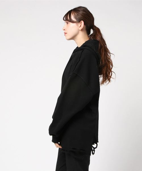 PUNYUS（プニュズ）の「ダメージパーカー（パーカー・レディース・ブラック/カーキ/ベージュ・3/4）」の4枚目の写真