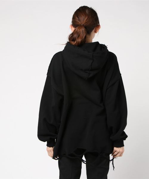 PUNYUS（プニュズ）の「ダメージパーカー（パーカー・レディース・ブラック/カーキ/ベージュ・3/4）」の5枚目の写真