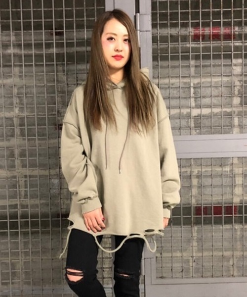 PUNYUS（プニュズ）の「ダメージパーカー（パーカー・レディース・ブラック/カーキ/ベージュ・3/4）」の3枚目の写真