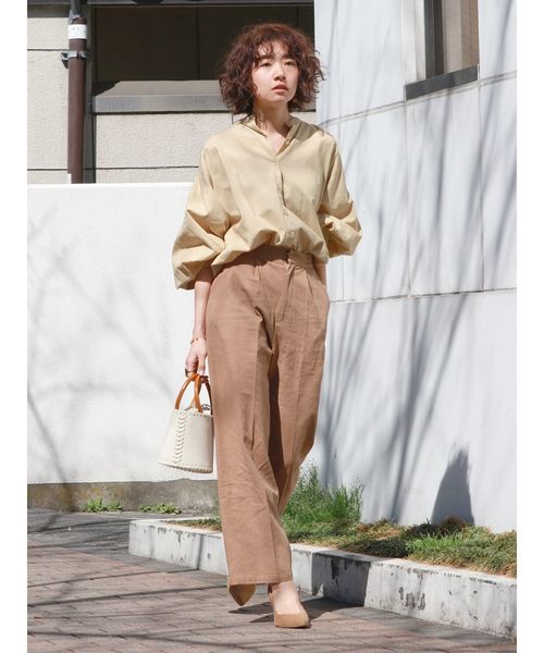 Ungrid（アングリッド）の「バックデザインボリュームブラウス（シャツ/ブラウス・レディース・ベージュ/オフホワイト・FREE）」の3枚目の写真