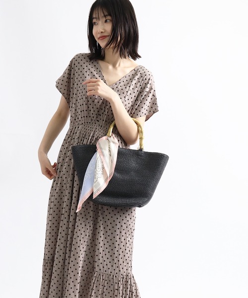 salle de bal(サルデバル)の「∴ スカーフ付き バンブーハンドルグログランテープバッグ(ハンドバッグ・レディース・ブラック/ベージュ/グレイッシュベージュ/グリーン・FREE)」の14枚目の写真