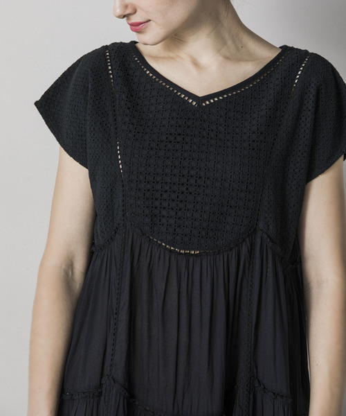 Emma Taylor（エマテイラー）の「エンブロイダリーレースティアードドレス（ワンピース・レディース・ブラック/レッド/オフホワイト・FREE）」の18枚目の写真